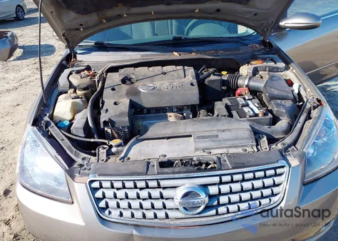 2005 Nissan Altima 2.5 S from USA, damaged, VIN 1N4AL11D85C201904